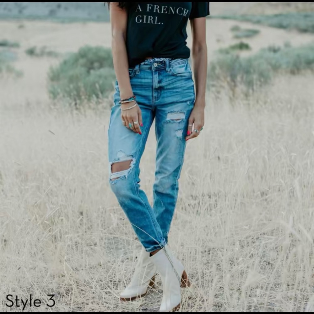 Brand new Distressed boyfriend Kancan jeans 5/26